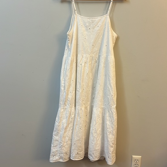 Universal Thread Women’s Tiered White Eyelet Maxi Dress SZ M - Picture 6 of 7